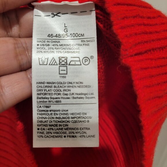 Banana Republic Fine Italian Yarn Filpucci Red V Neck Sweater Button Back Sz L - Picture 7 of 8